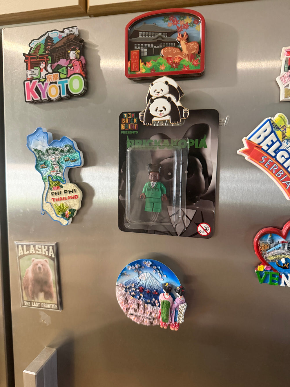 <h3><strong>LOVED BY 1500+ FANS, EVERYWHERE</strong></h3>